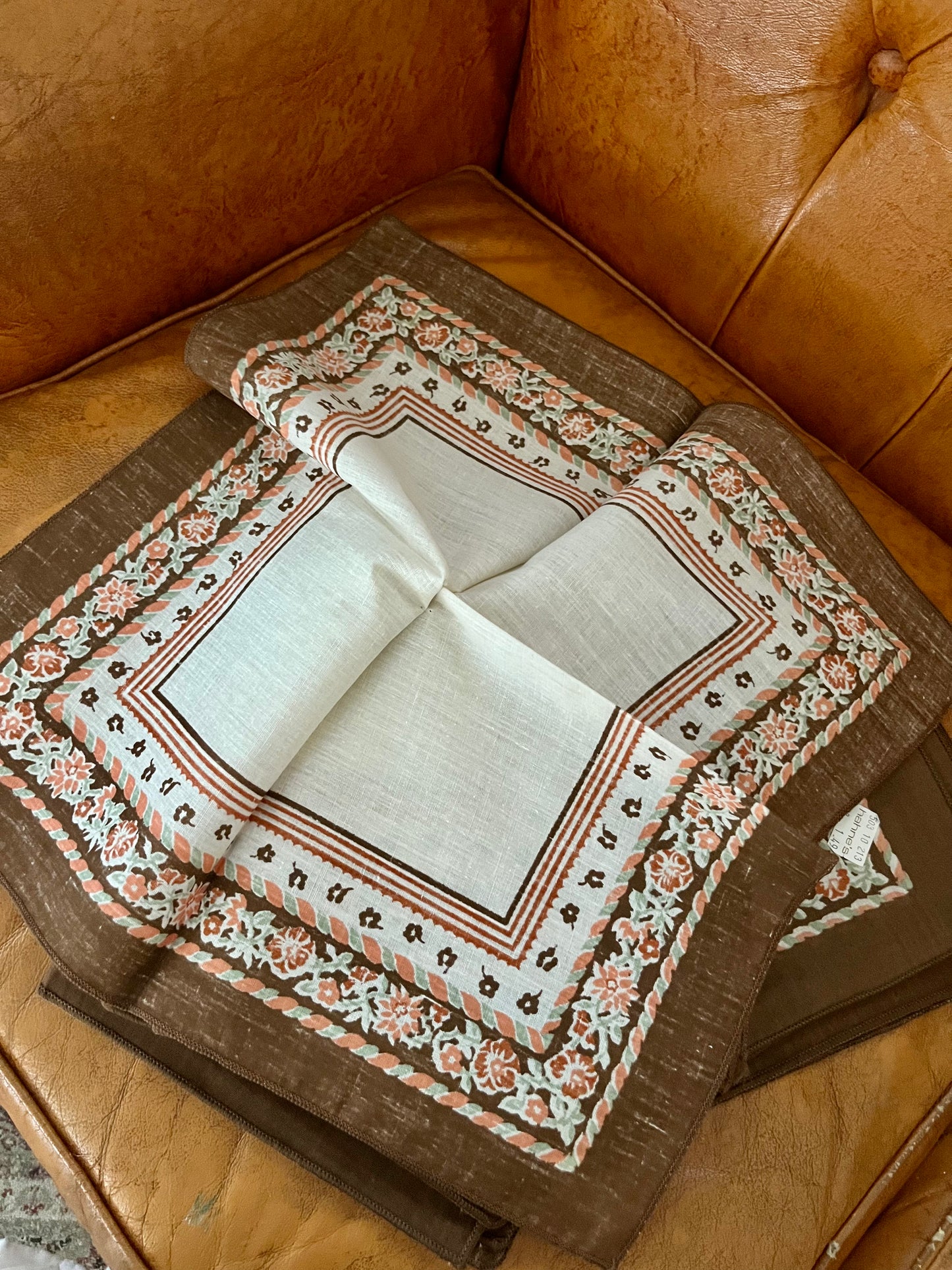 Vintage Pocket Hank Set
