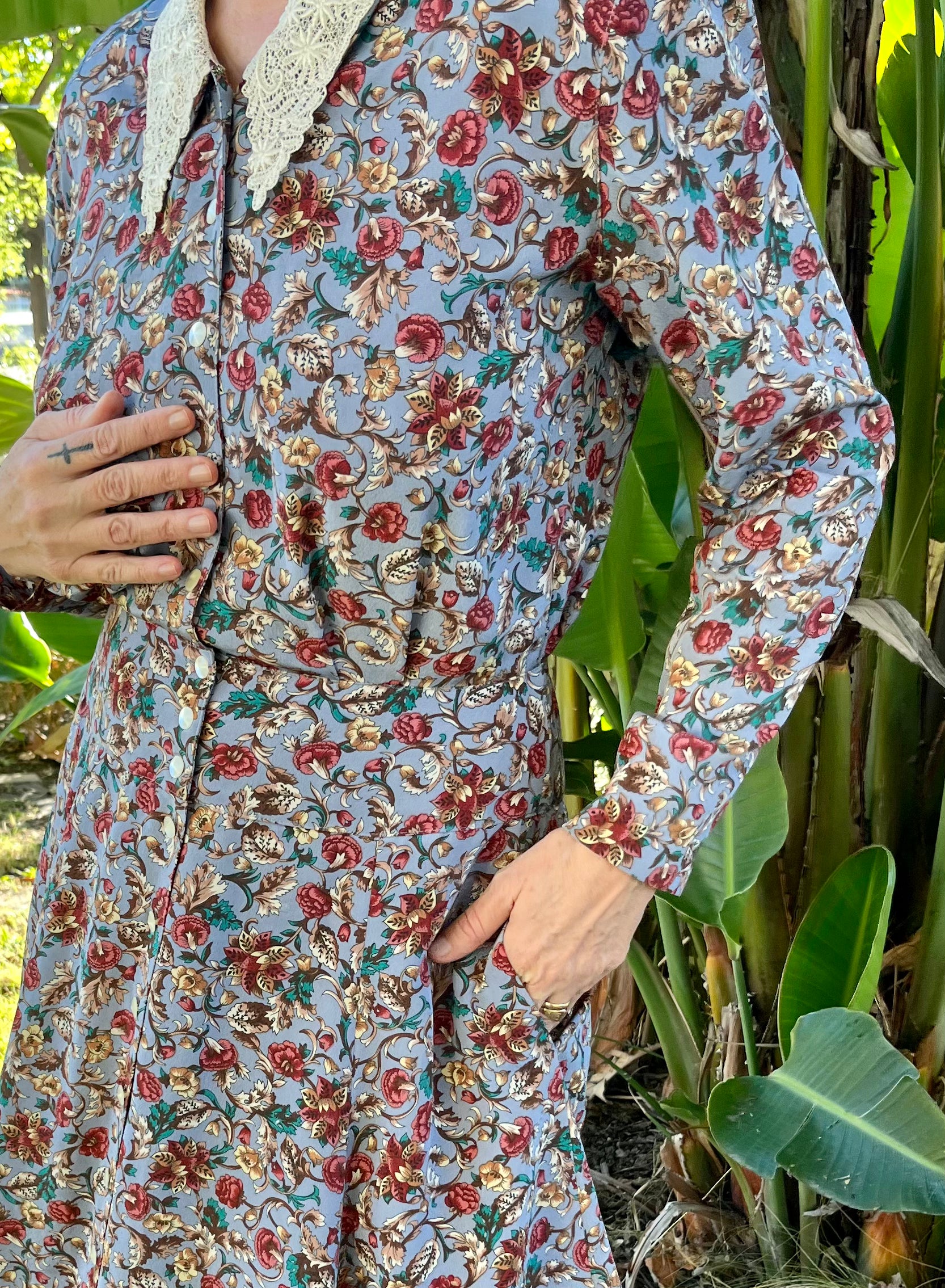 liz claiborne long dresses Vintage Liz Claiborne Floral Shirt Dress Rayon Navy Blue High Waist Midi Maxi Button up Long Sleeve Size 10