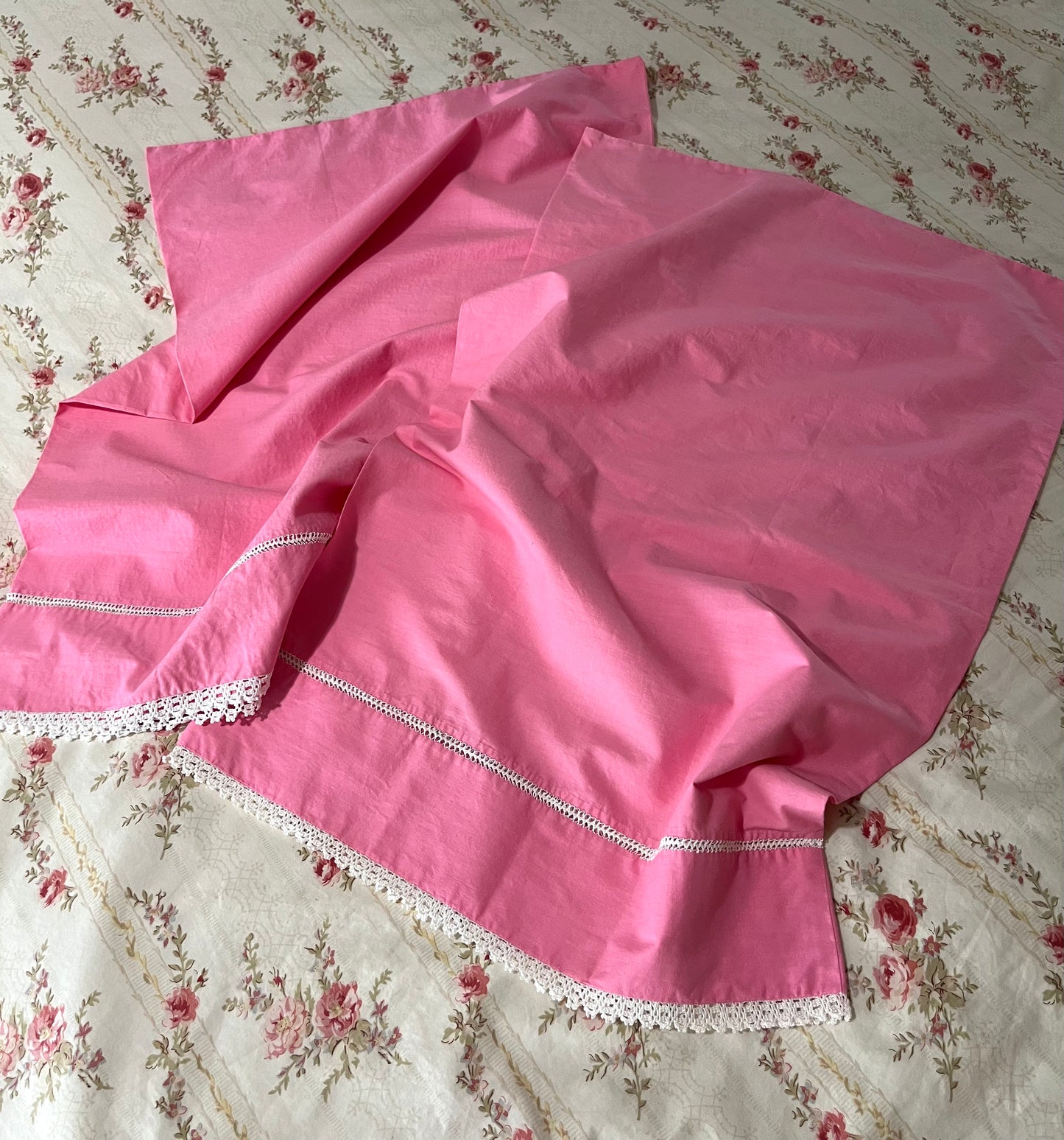 Vintage Pink Crocheted Pillow Case Set