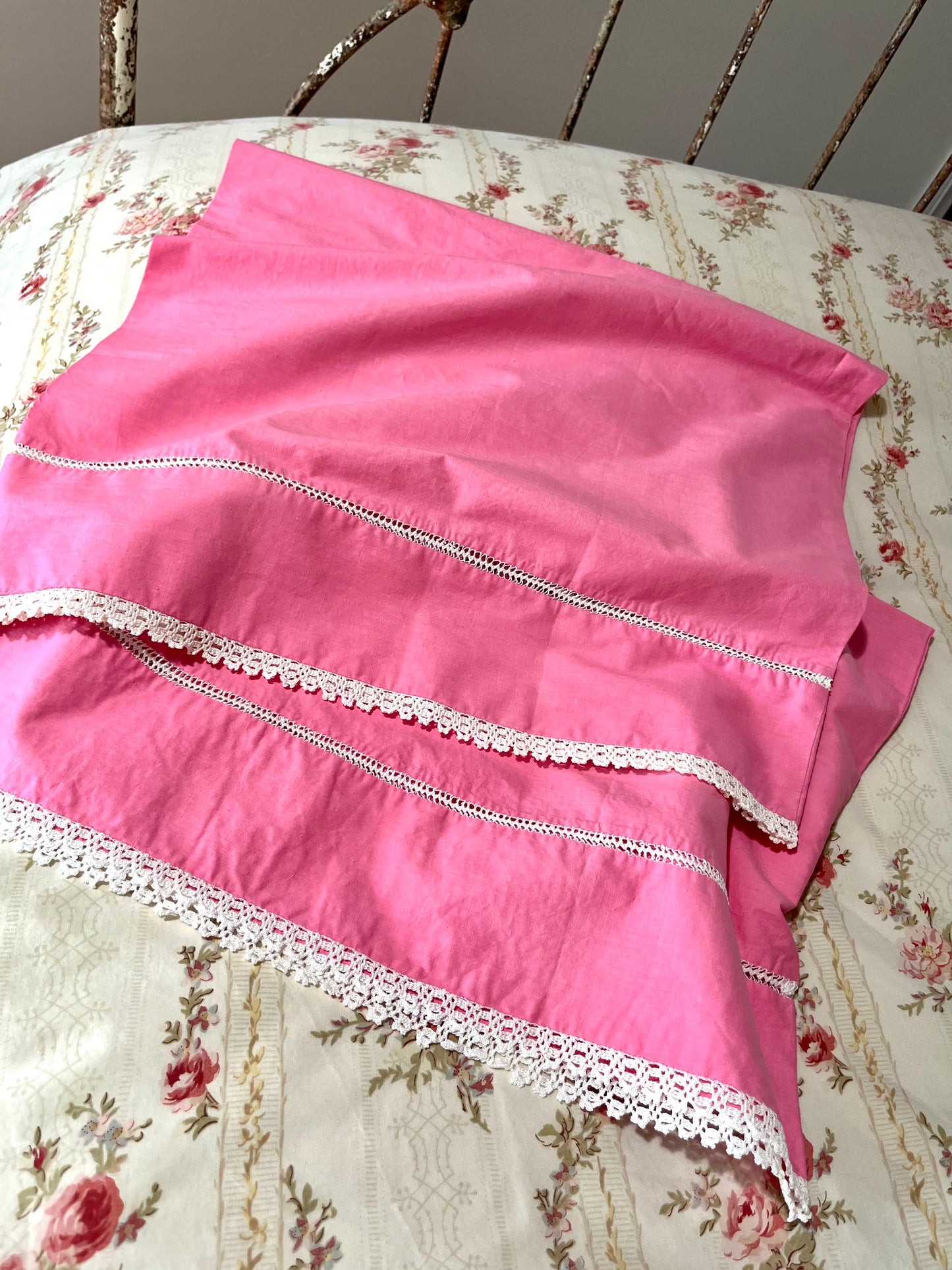 Vintage Pink Crocheted Pillow Case Set