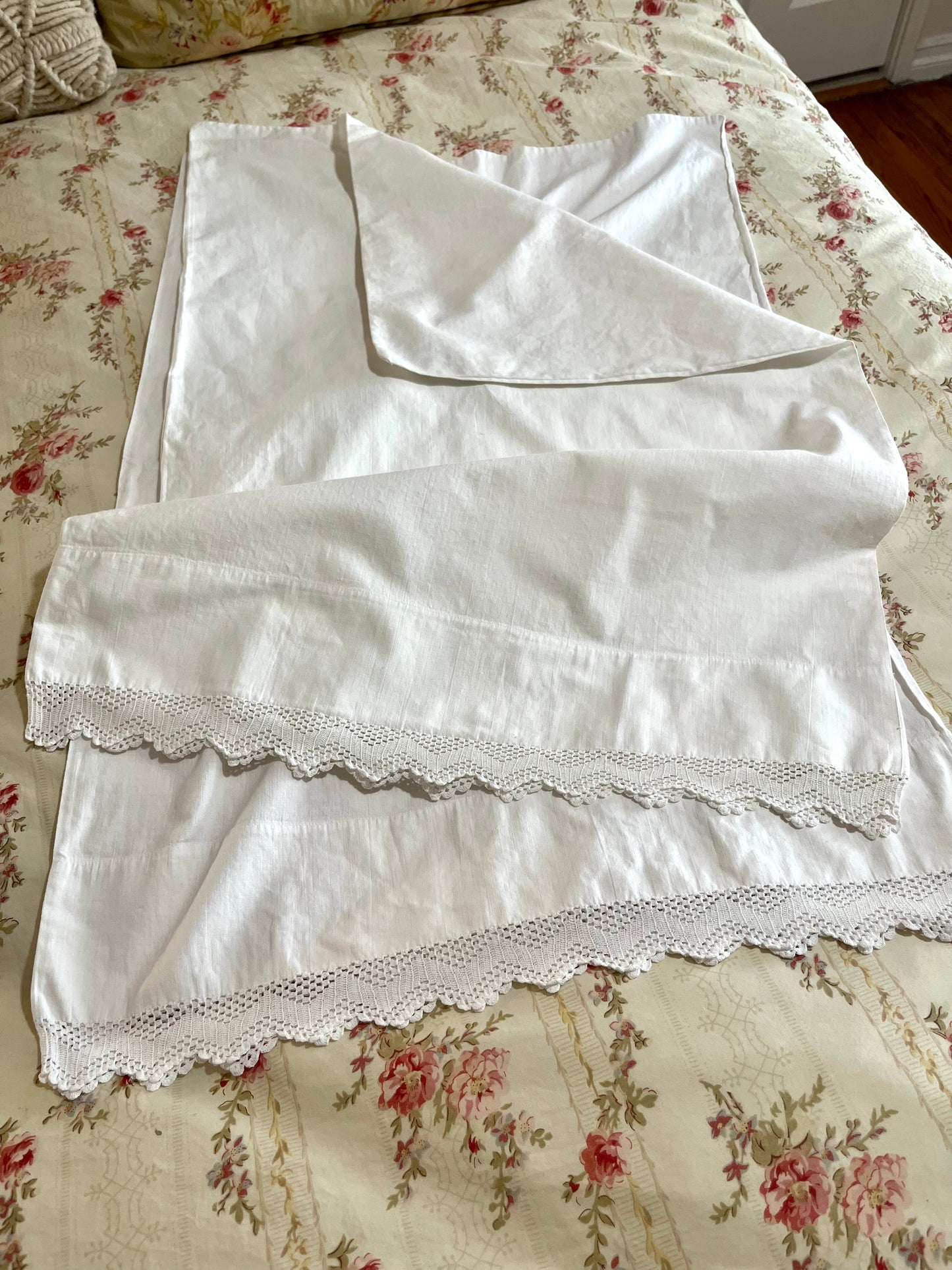 Vintage White Crocheted Pillow Case Set / SOLD